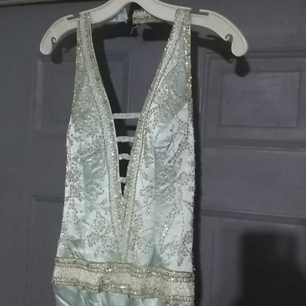 Dress - Picture 2 of 5